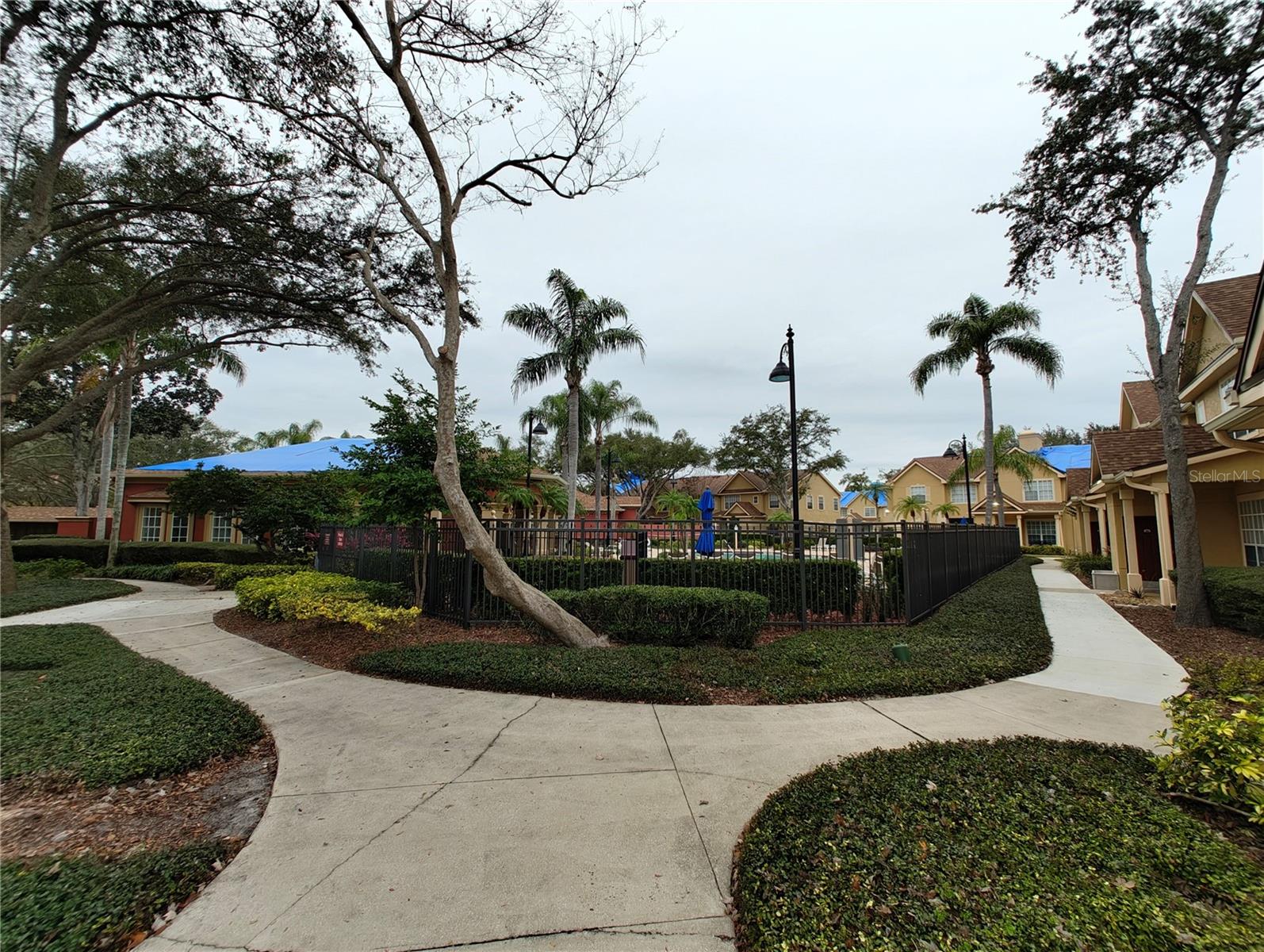 CRESCENT PLACE AT LAKE LOTUS CONDO - Residential Lease