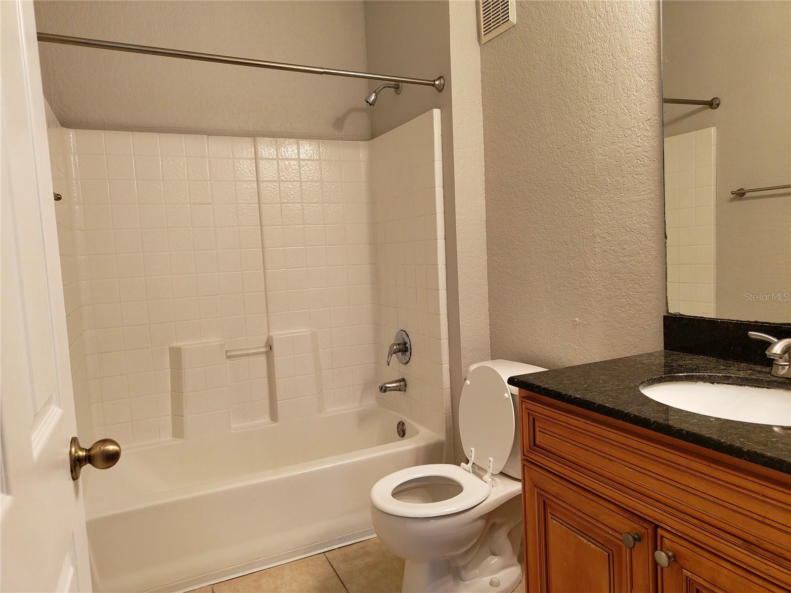 CRESCENT PLACE AT LAKE LOTUS CONDO - Residential Lease