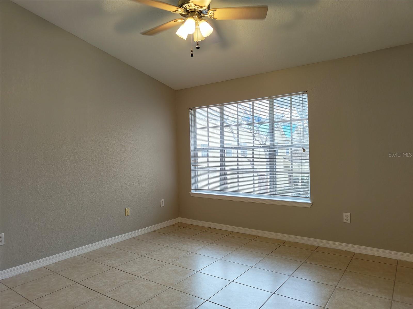 CRESCENT PLACE AT LAKE LOTUS CONDO - Residential Lease