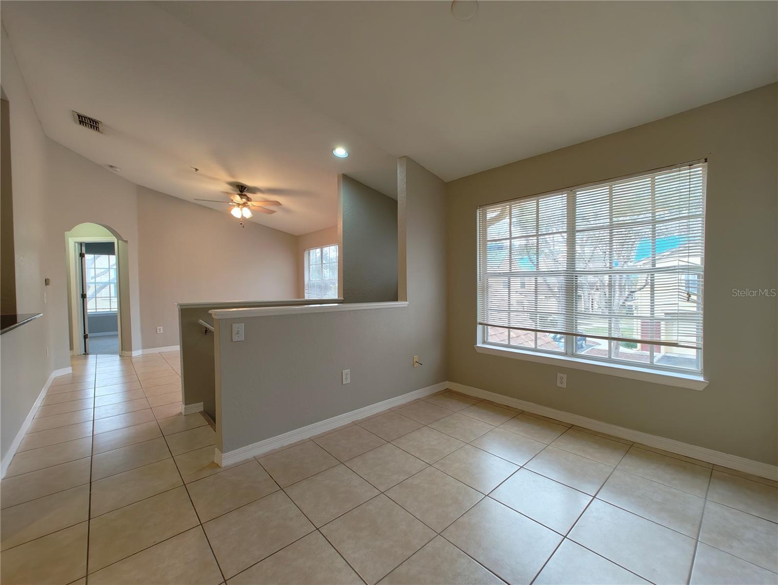 CRESCENT PLACE AT LAKE LOTUS CONDO - Residential Lease