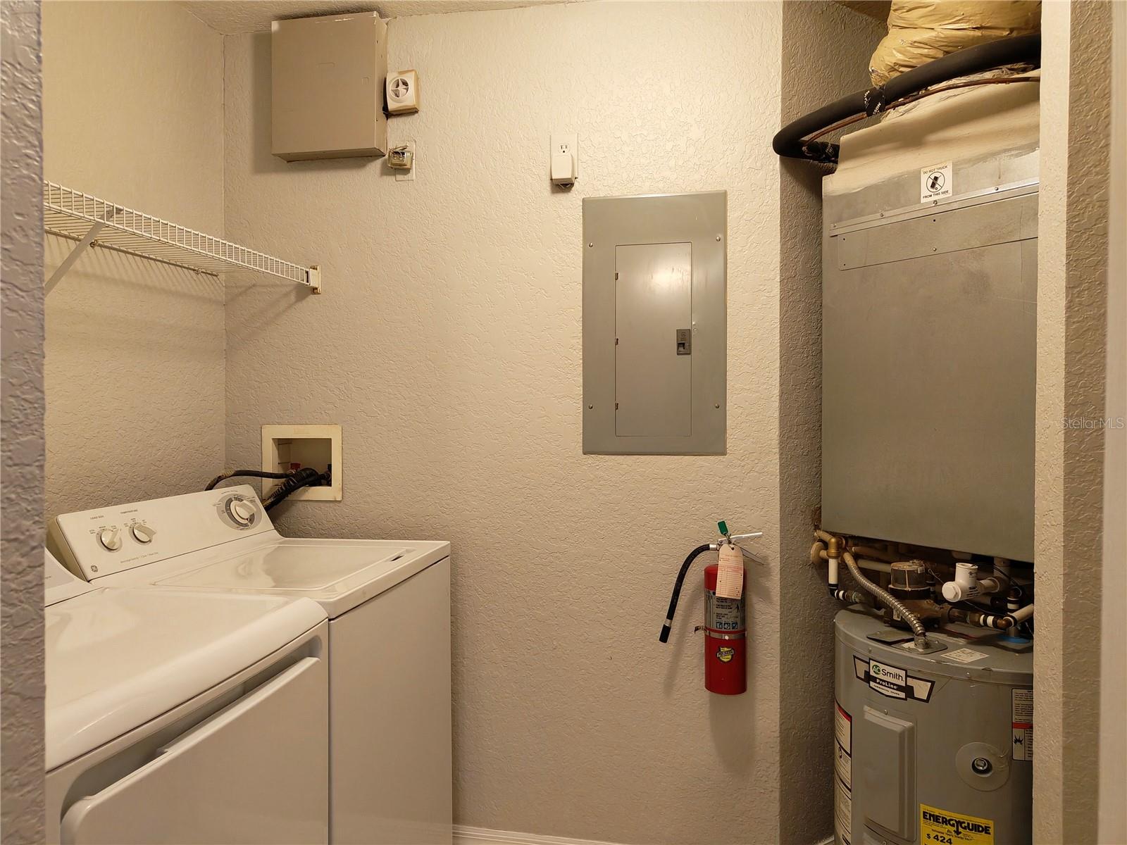 CRESCENT PLACE AT LAKE LOTUS CONDO - Residential Lease