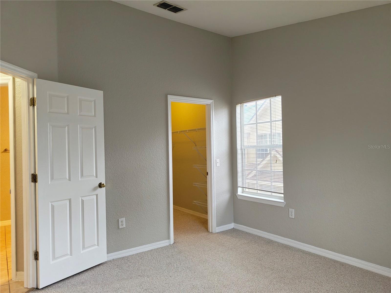 CRESCENT PLACE AT LAKE LOTUS CONDO - Residential Lease