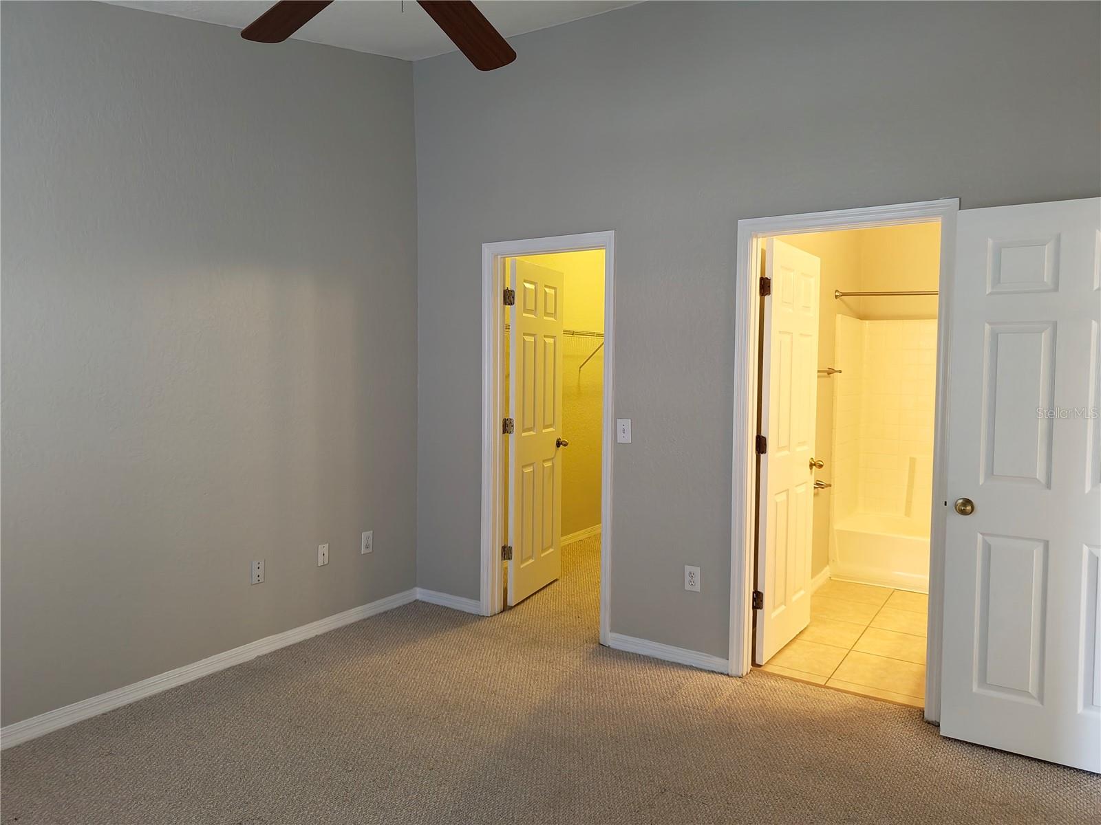 CRESCENT PLACE AT LAKE LOTUS CONDO - Residential Lease