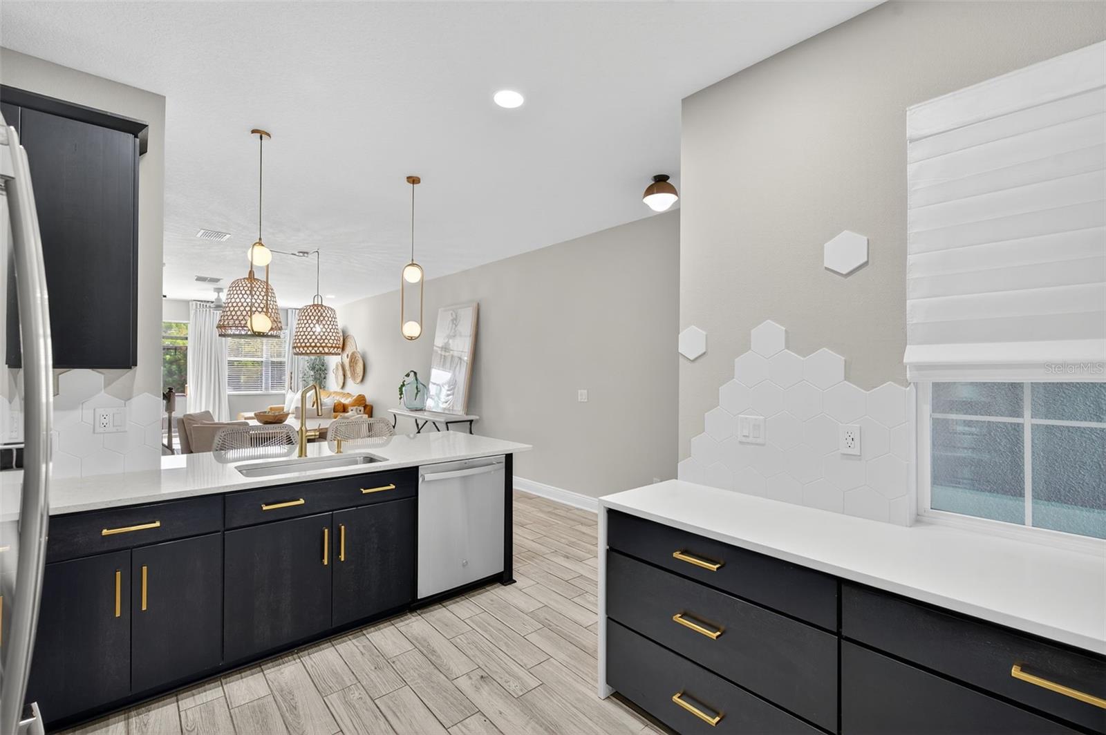 TOWNS AT BELLEAIR GROVE - Residential