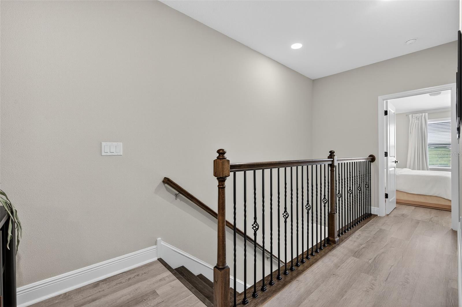 TOWNS AT BELLEAIR GROVE - Residential