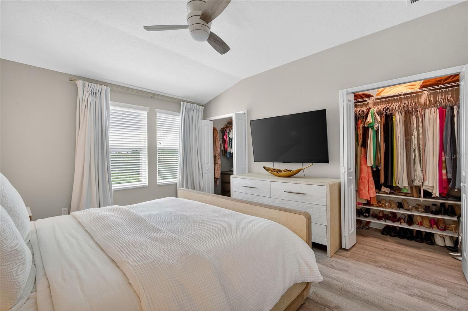 TOWNS AT BELLEAIR GROVE - Residential