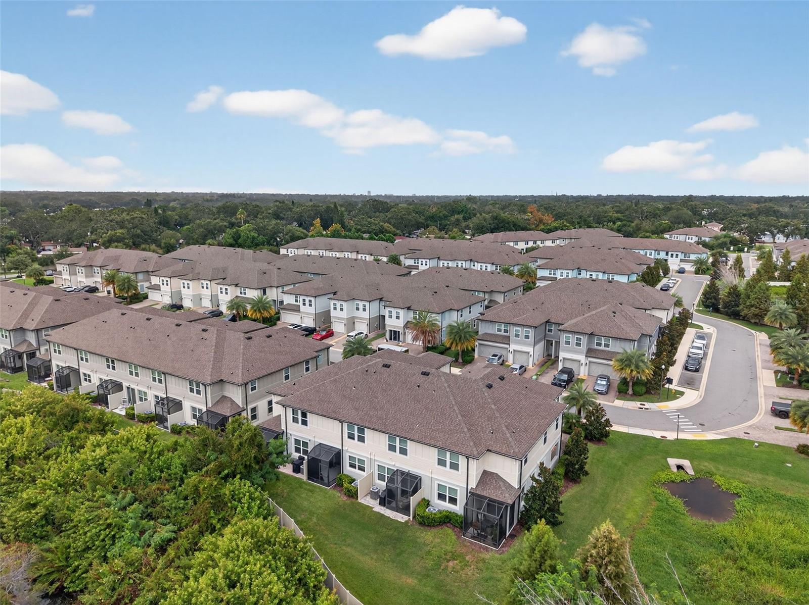 TOWNS AT BELLEAIR GROVE - Residential