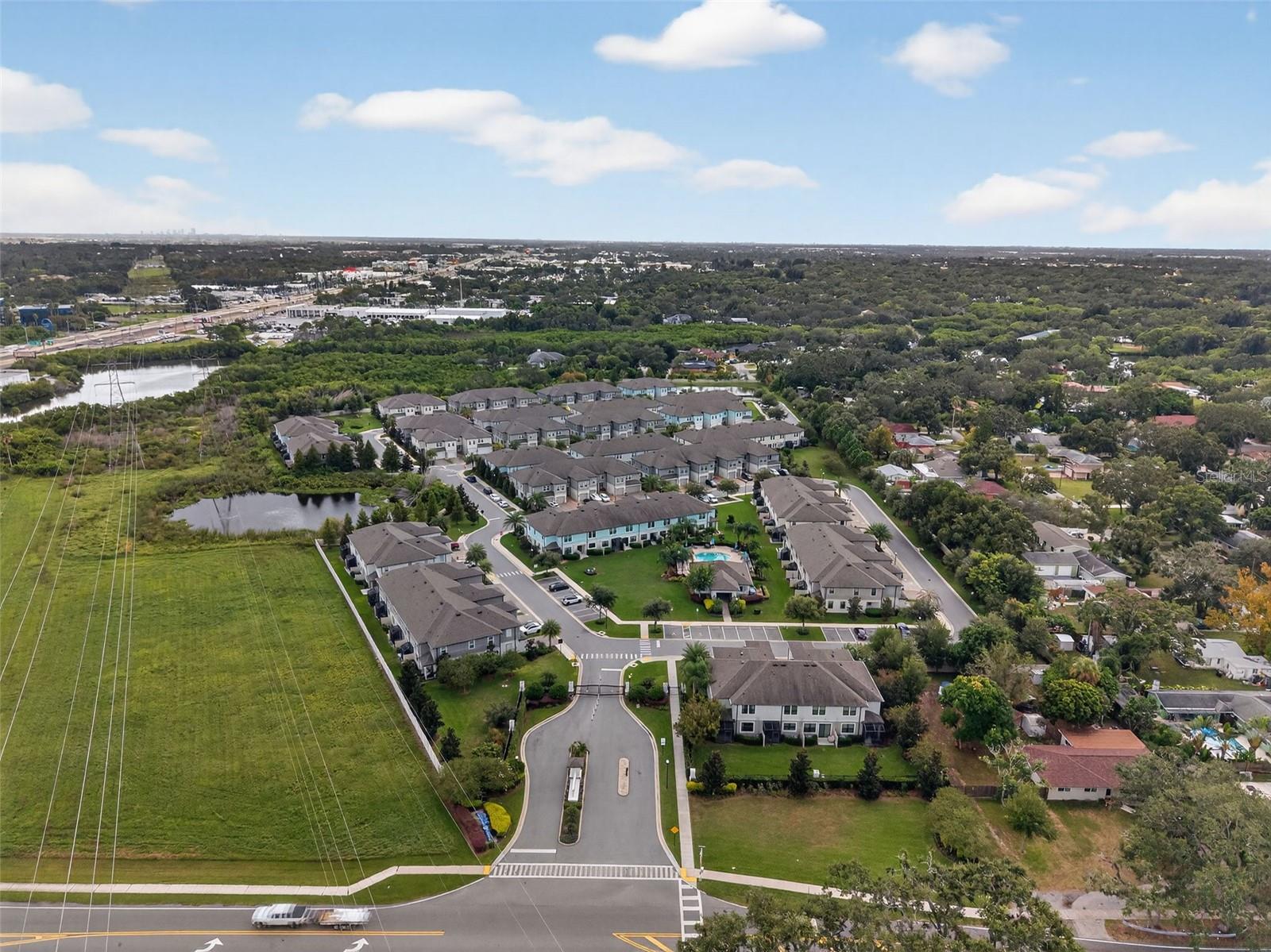 TOWNS AT BELLEAIR GROVE - Residential