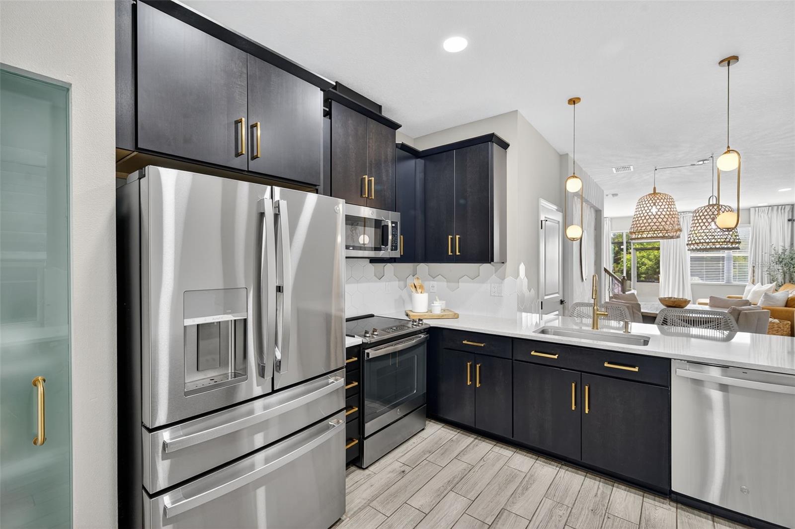 TOWNS AT BELLEAIR GROVE - Residential