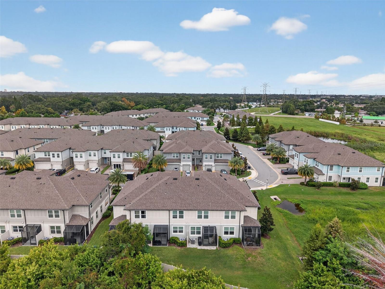 TOWNS AT BELLEAIR GROVE - Residential