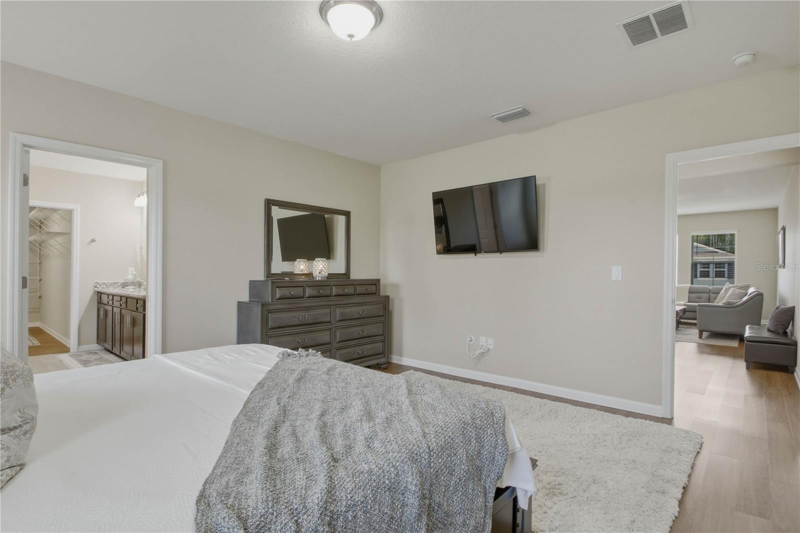 CORNERGATE SUB - Residential