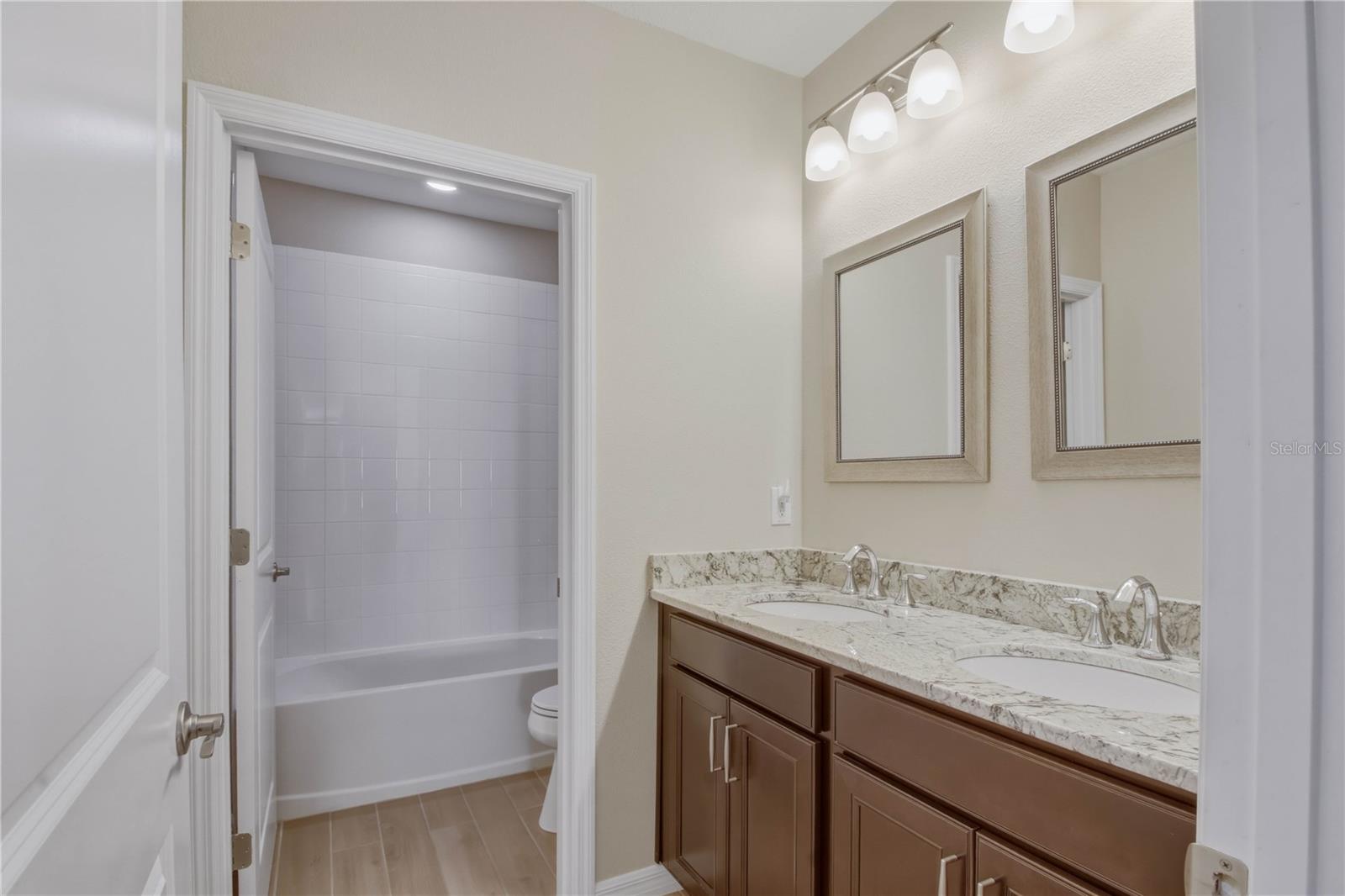 CORNERGATE SUB - Residential