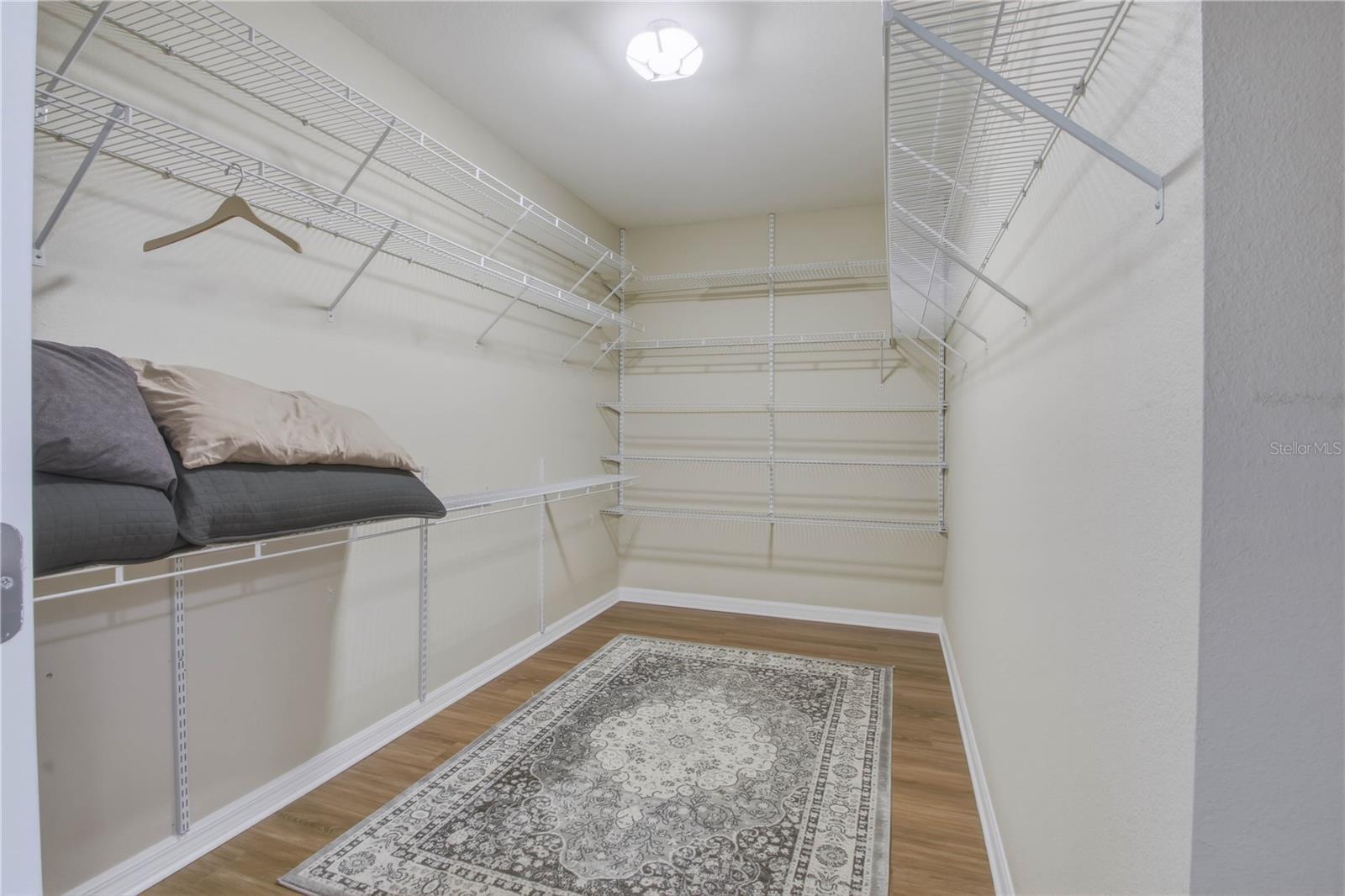 CORNERGATE SUB - Residential