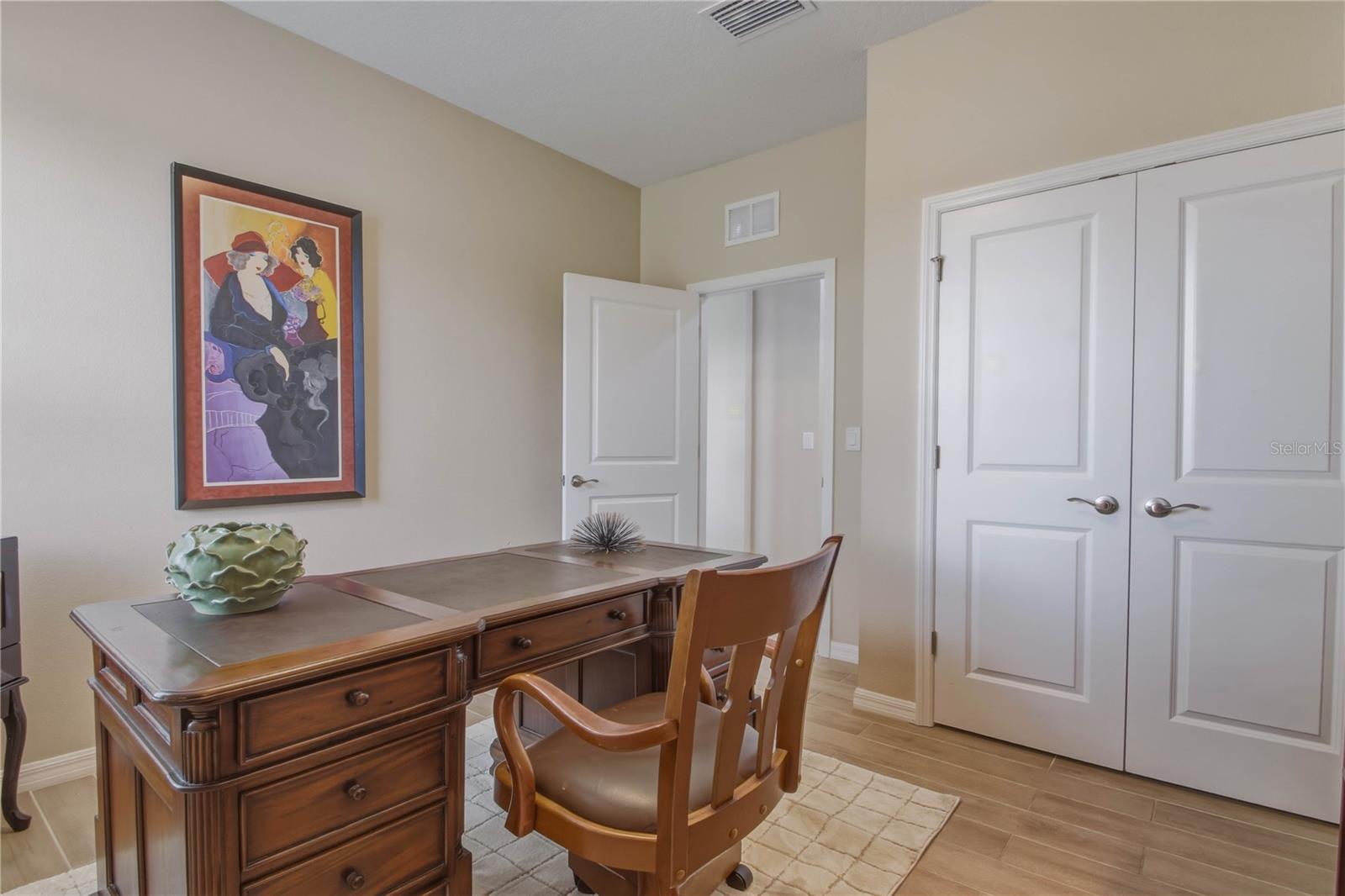 CORNERGATE SUB - Residential