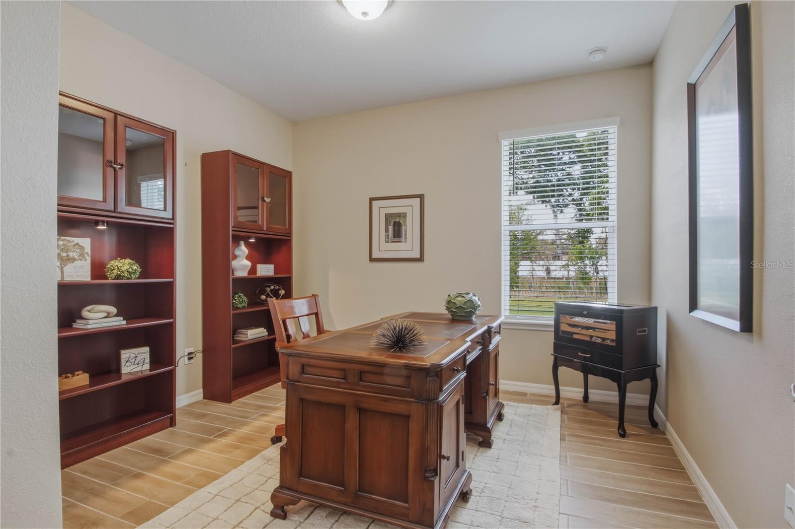 CORNERGATE SUB - Residential