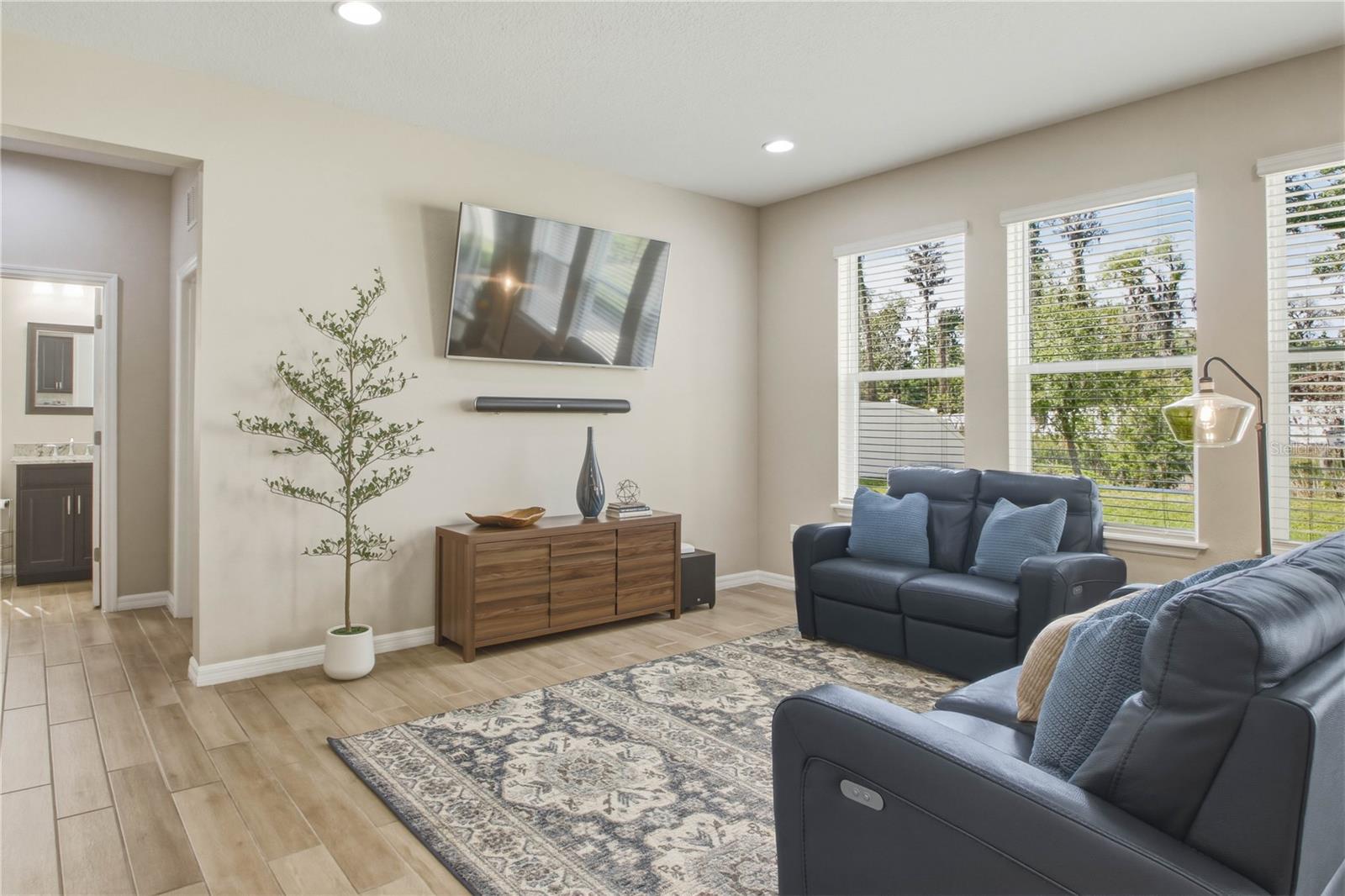 CORNERGATE SUB - Residential