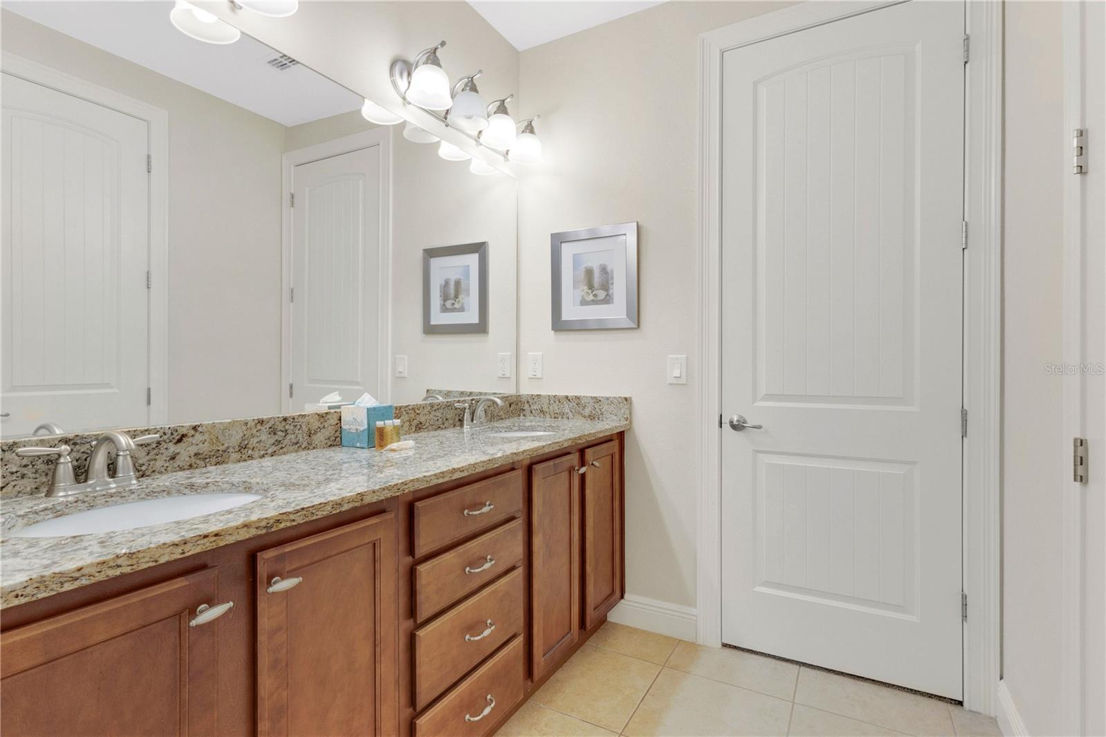 REUNION WEST PH 1 WEST & AMENT CTR RPLT - Residential