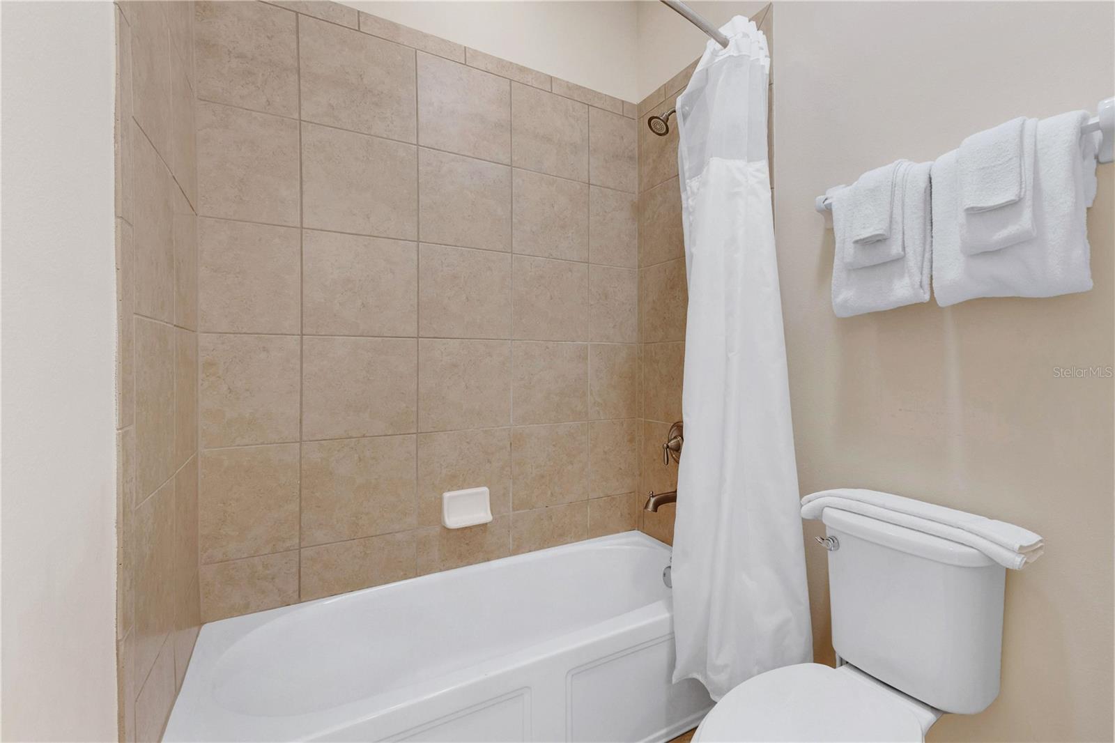 REUNION WEST PH 1 WEST & AMENT CTR RPLT - Residential