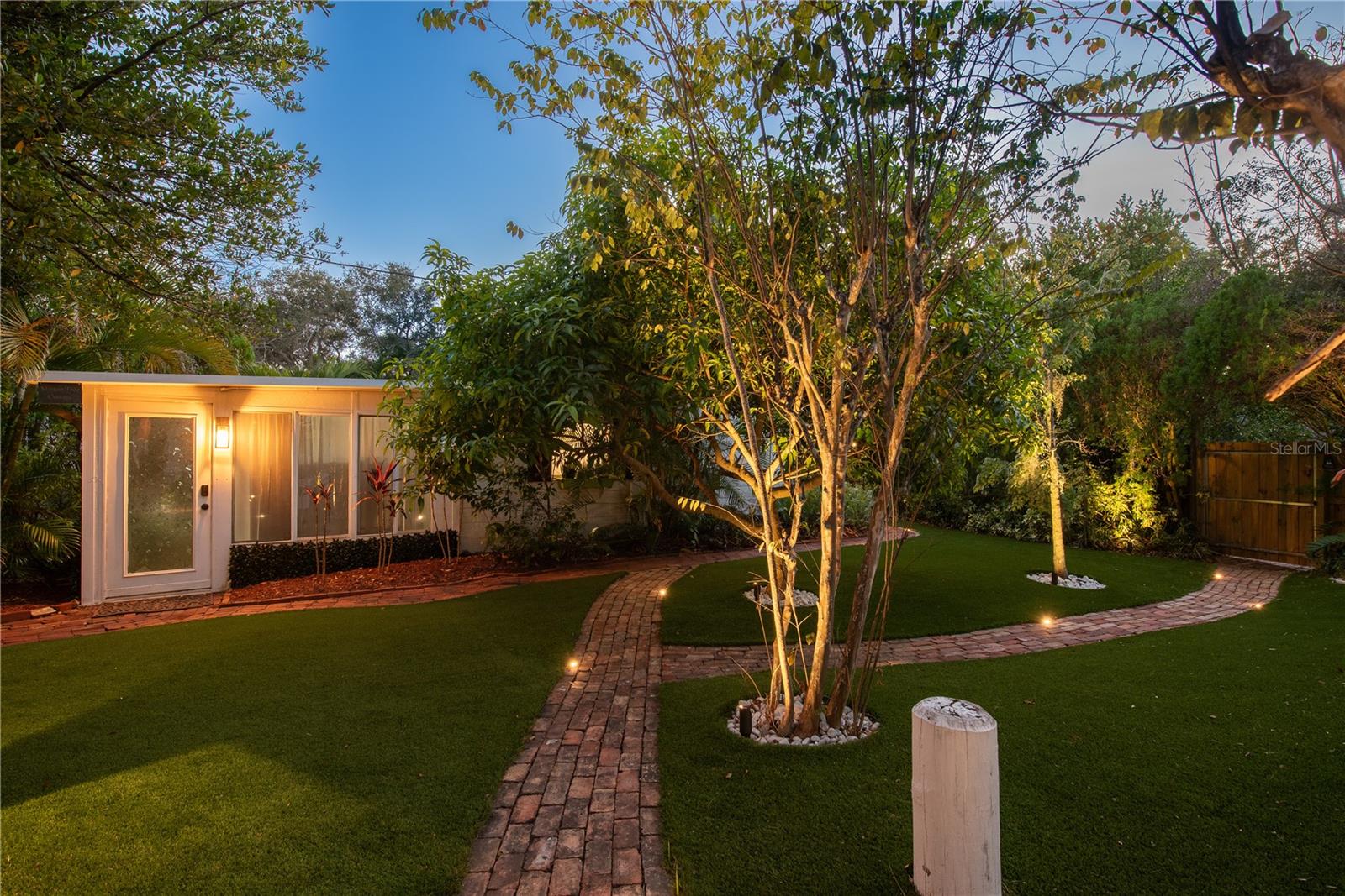 SUNSET RIDGE - Residential