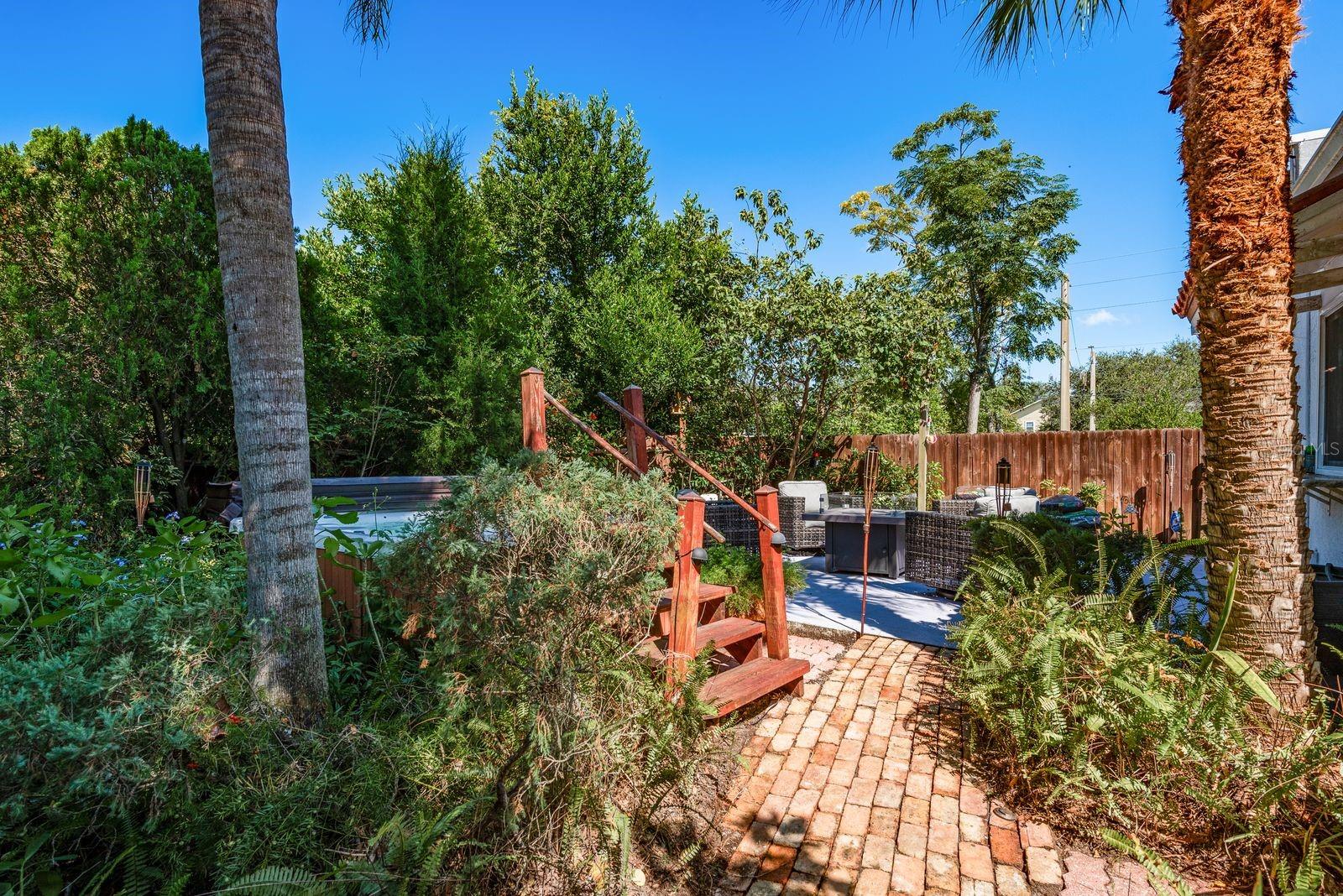 SUNSET RIDGE - Residential