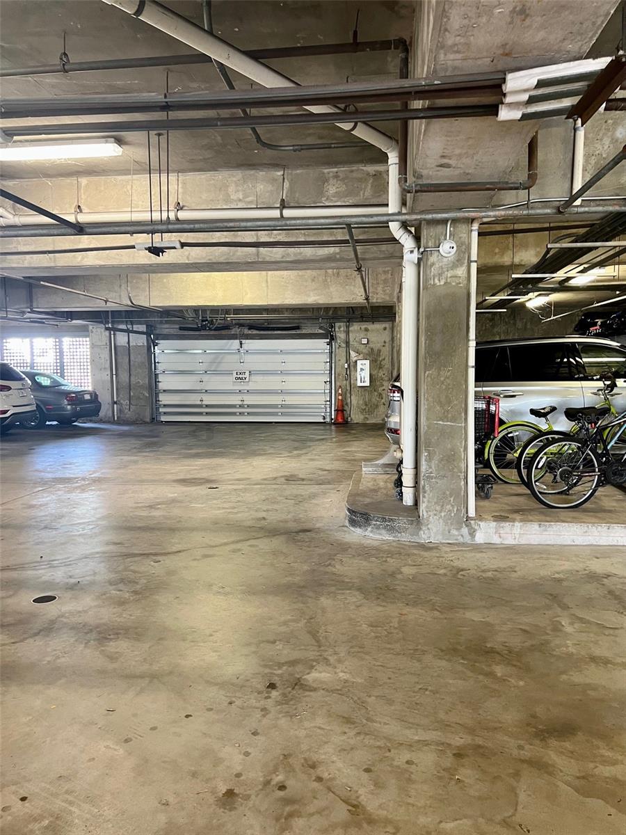 REGATTA POINTE CONDO PH I - Residential Lease