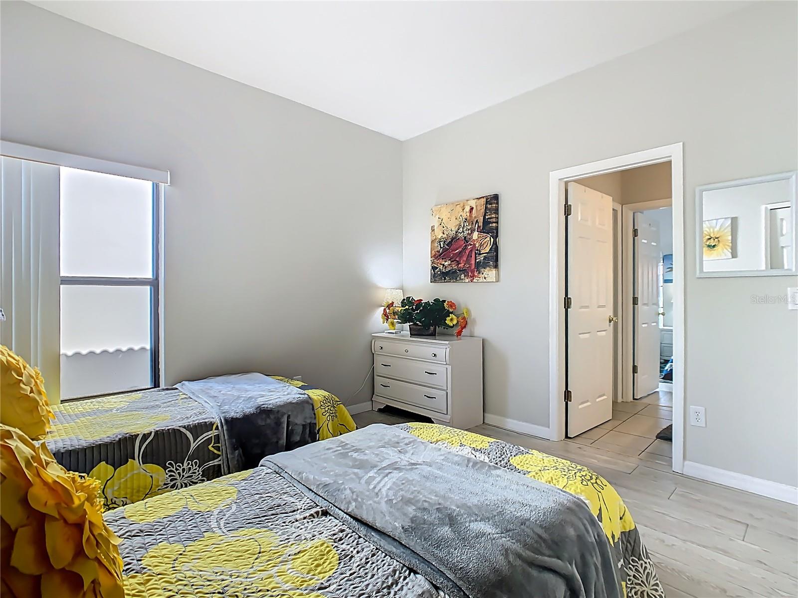 HIGH GROVE UNIT 02 - Residential