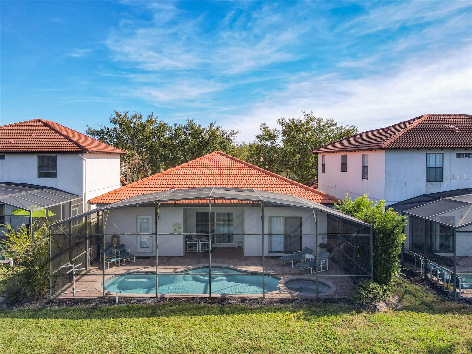 HIGH GROVE UNIT 02 - Residential