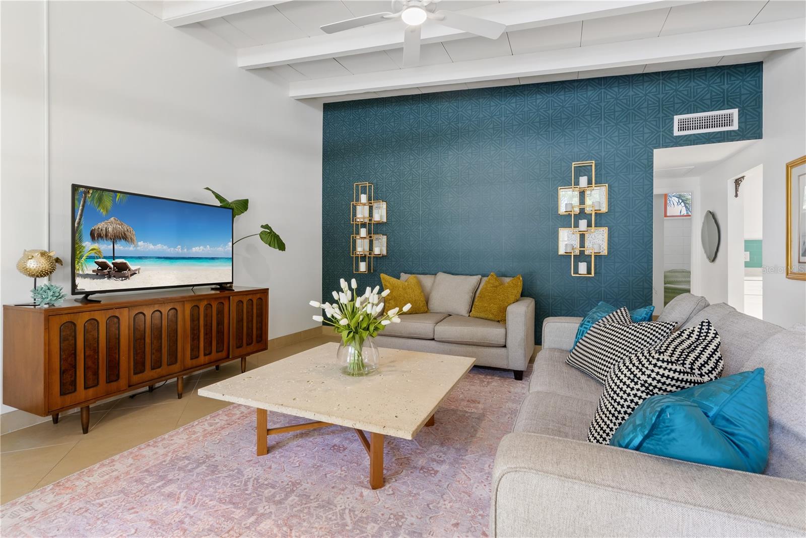 SOUTH GATE - Residential Lease