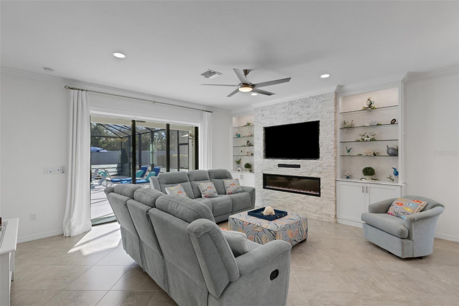 19336 BLUFF DRIVE, VENICE, FL, 34292 3 19336 BLUFF DRIVE