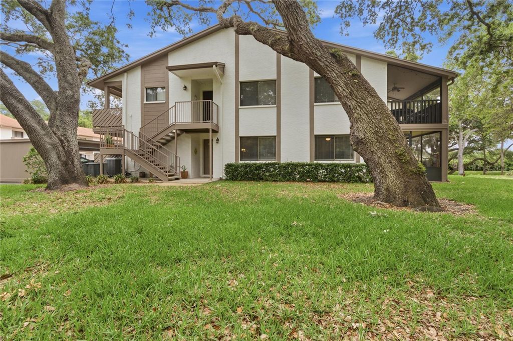 Photo of 514 Longfellow Court #B, Safety Harbor, FL 34695 (MLS # TB8495665)
