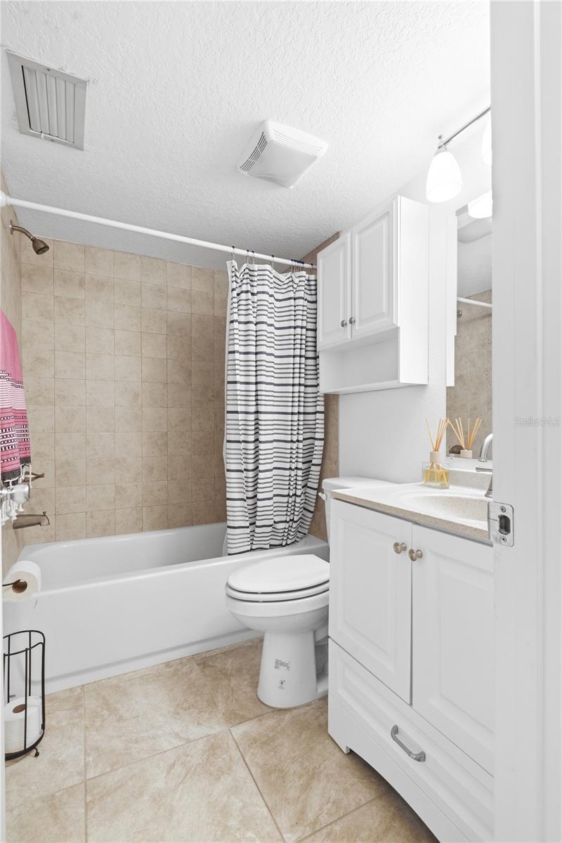 YORKTOWN AT BEACON PLACE - Residential