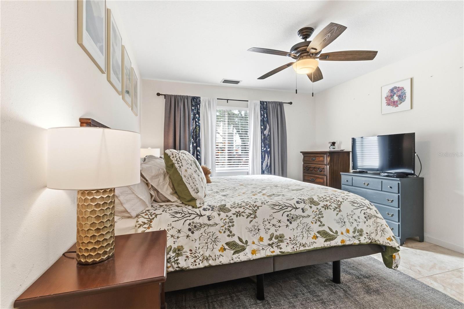 YORKTOWN AT BEACON PLACE - Residential