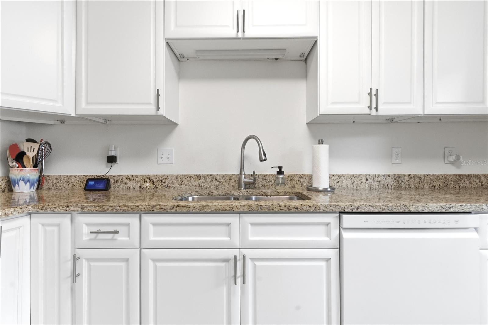 YORKTOWN AT BEACON PLACE - Residential