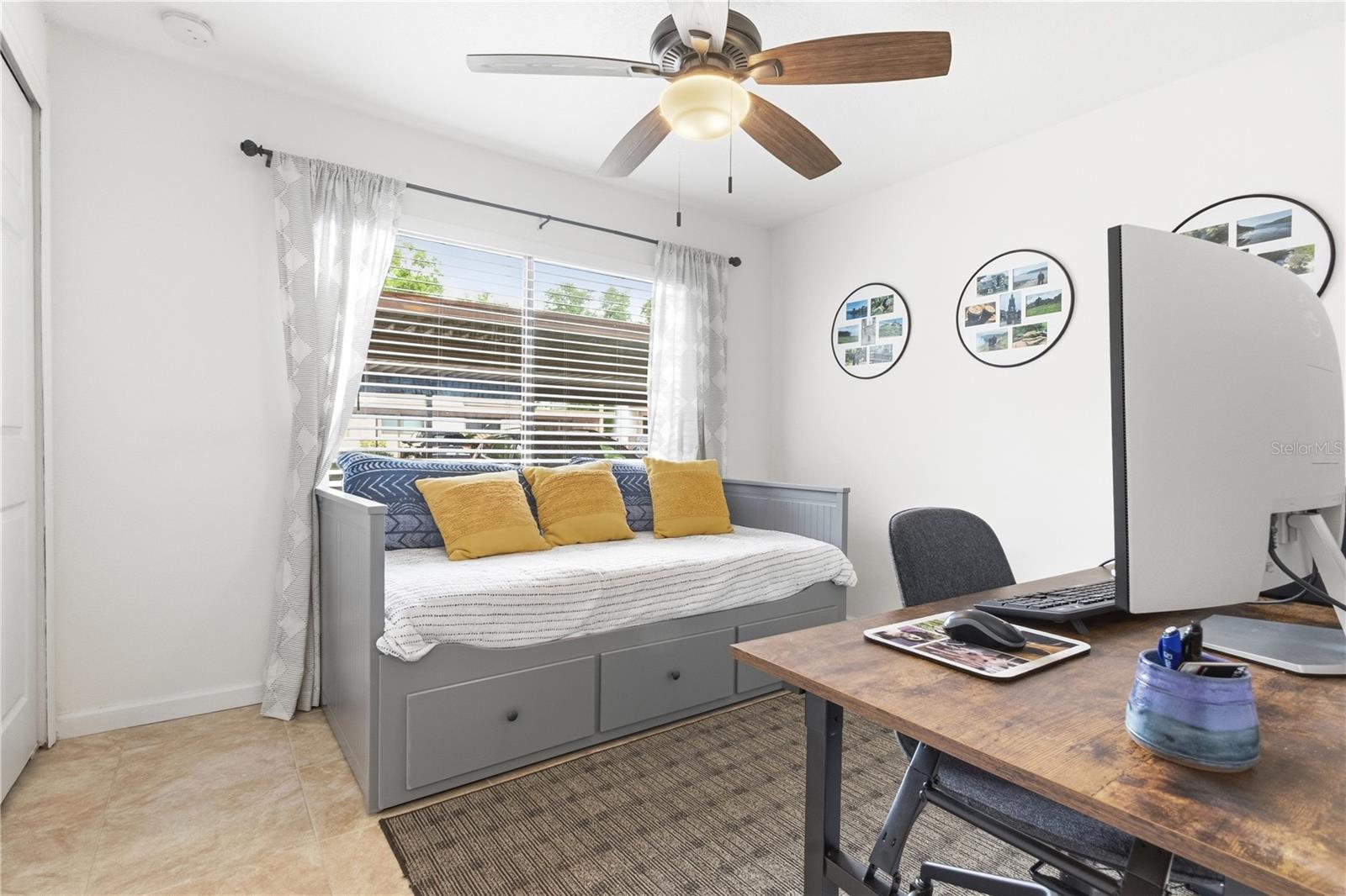 YORKTOWN AT BEACON PLACE - Residential