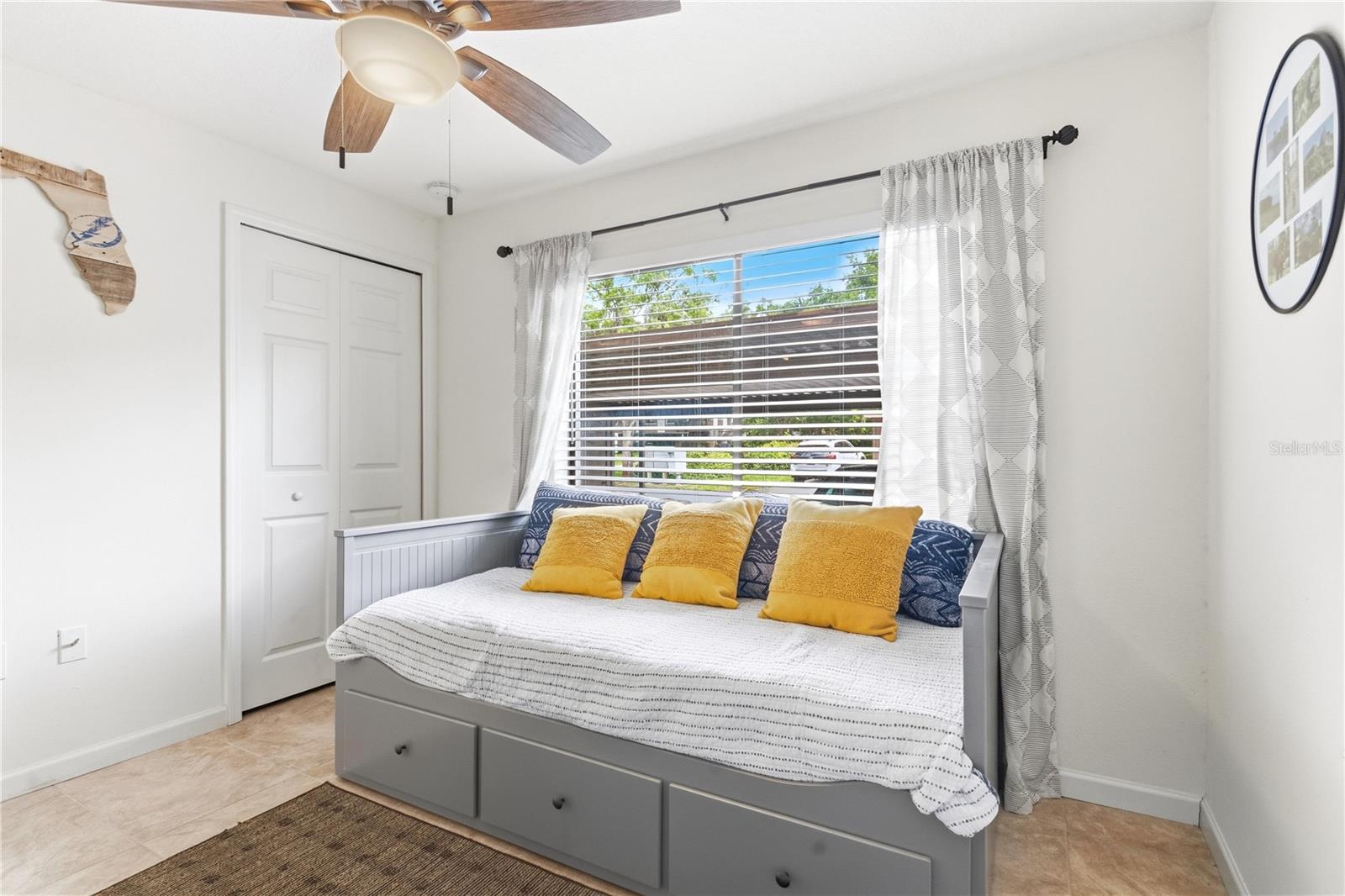 YORKTOWN AT BEACON PLACE - Residential