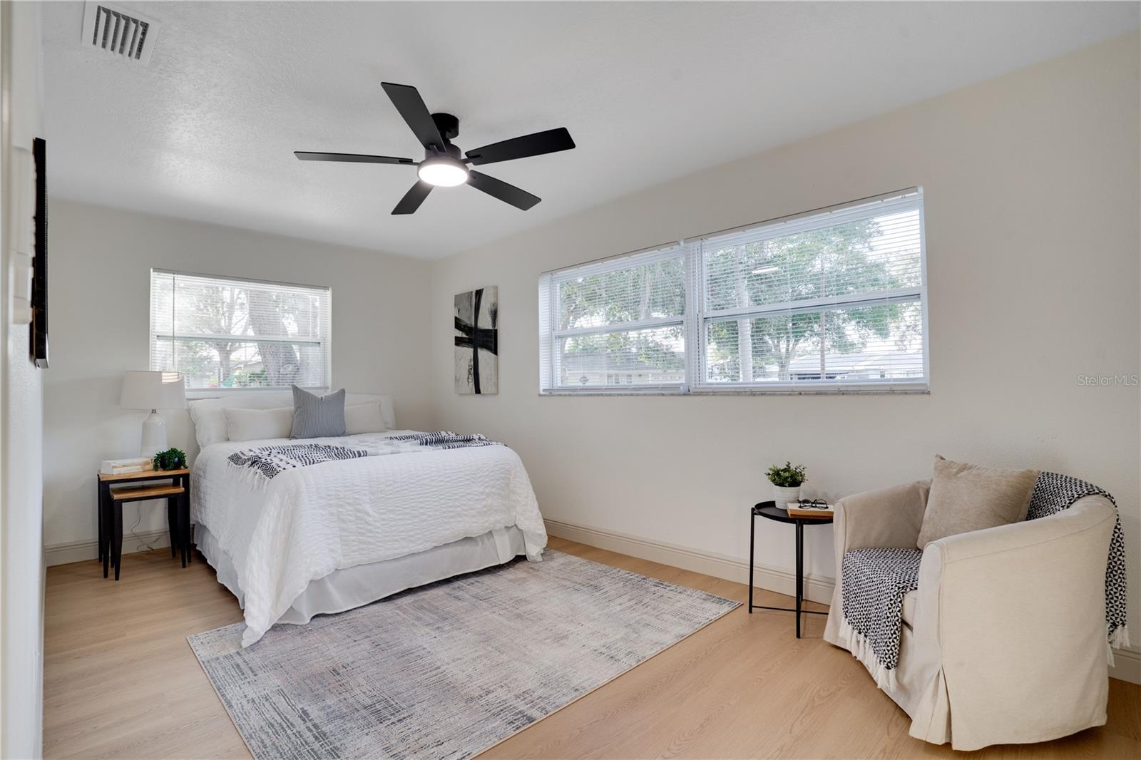 MEADOW LAWN 15TH ADD - Residential