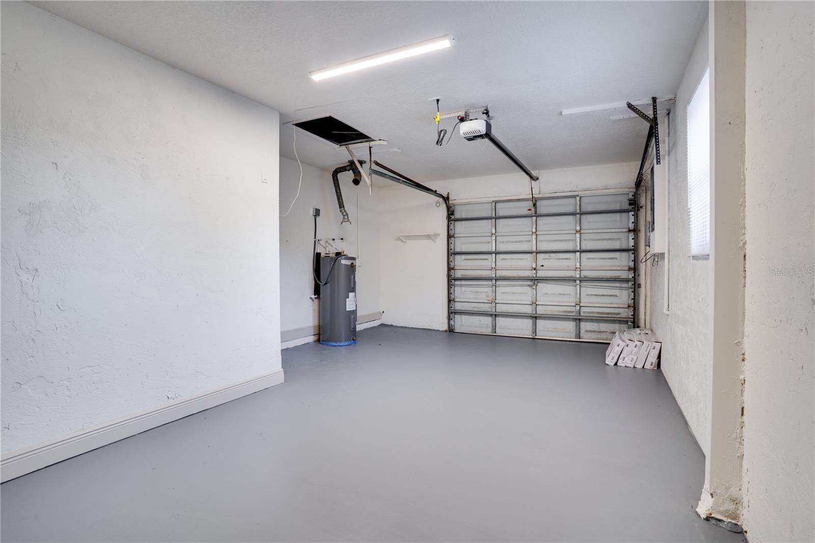 MEADOW LAWN 15TH ADD - Residential