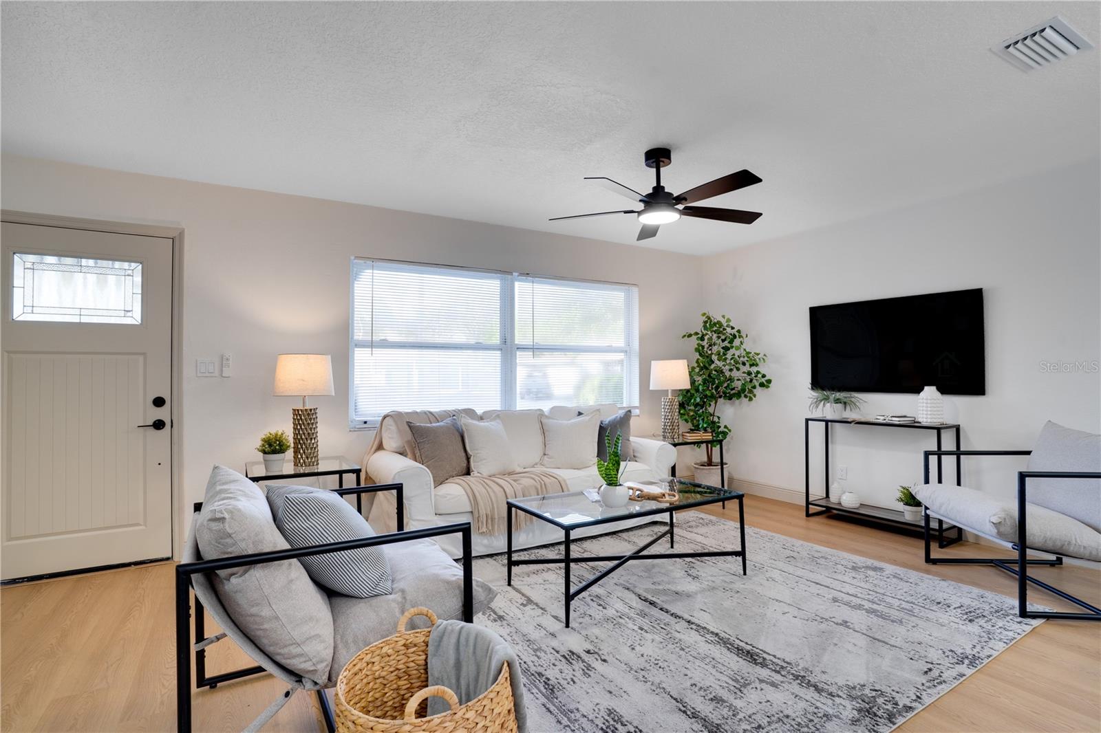 MEADOW LAWN 15TH ADD - Residential