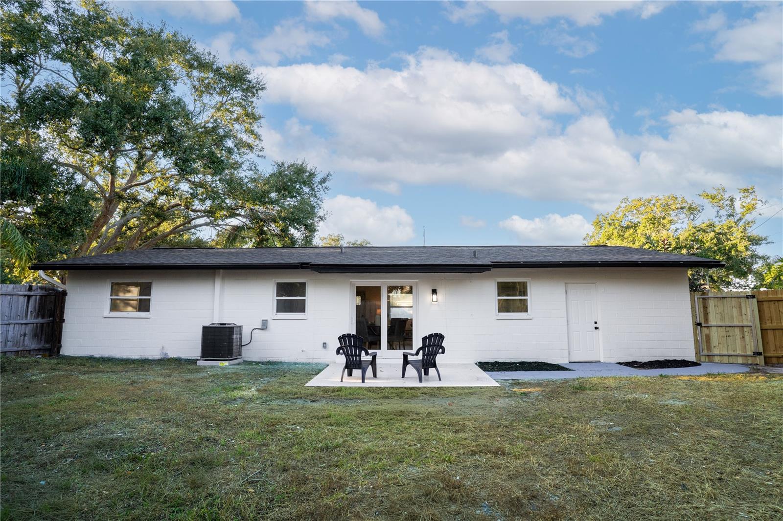 MEADOW LAWN 15TH ADD - Residential