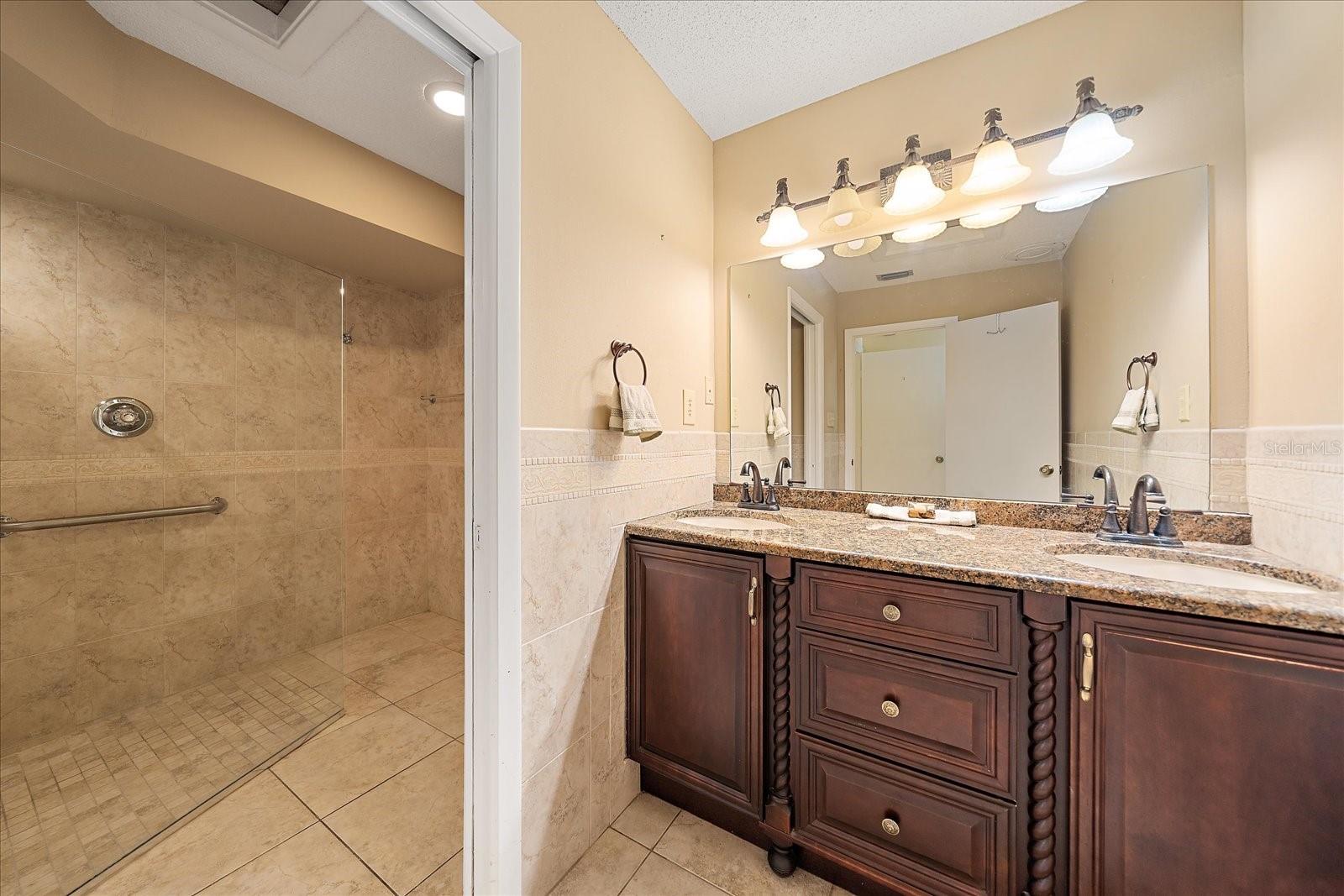 HUNTERS WALK - HAMLETS - Residential