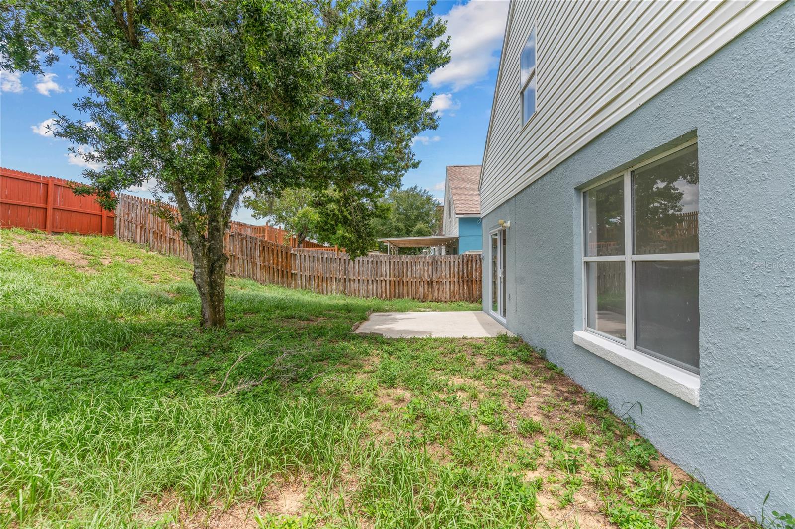 ROYAL RIDGE PH 01 - Residential