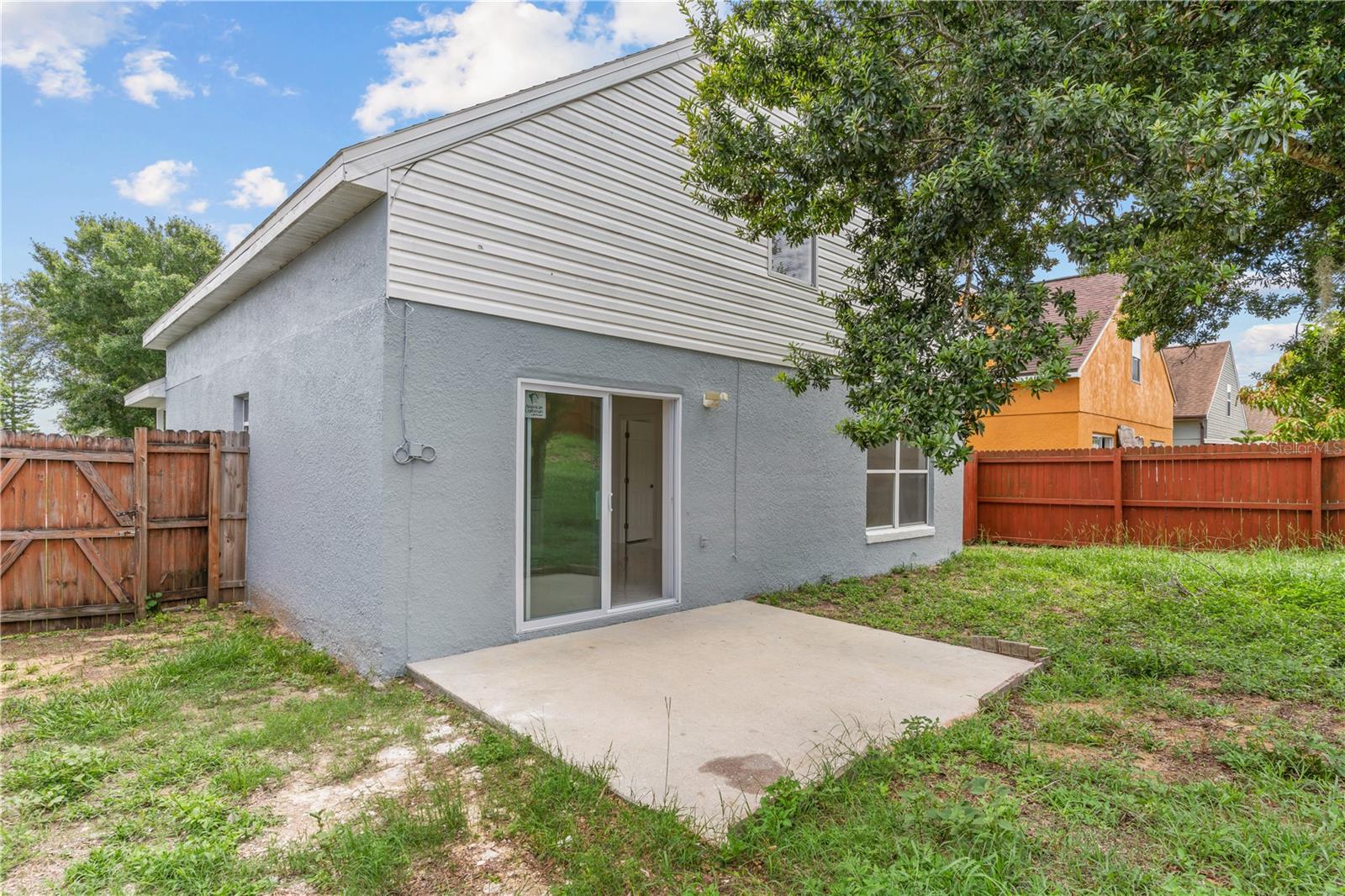 ROYAL RIDGE PH 01 - Residential