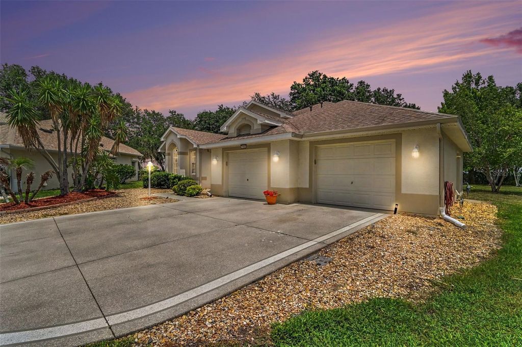 Photo of 2852 Cape Horn Court, Tavares, FL 32778 (MLS # G5114125)
