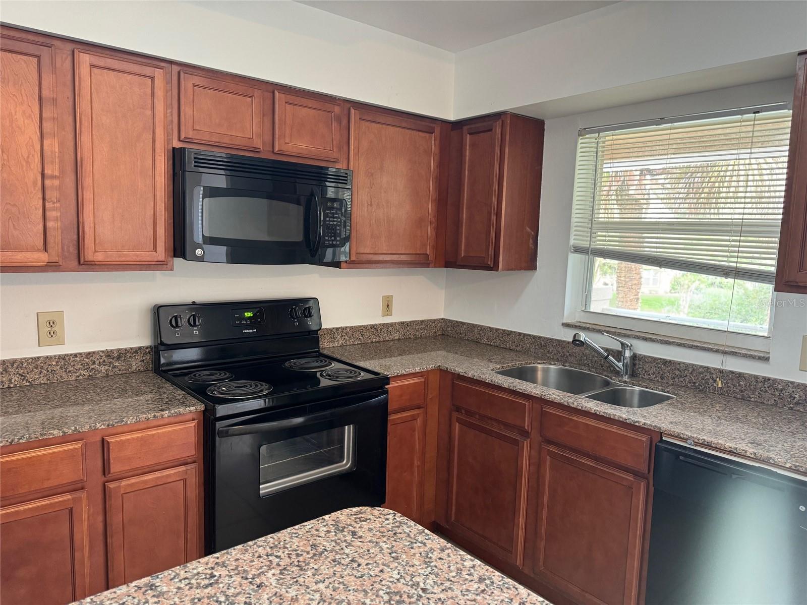 SIESTA LAGO CONDOS - Residential Lease