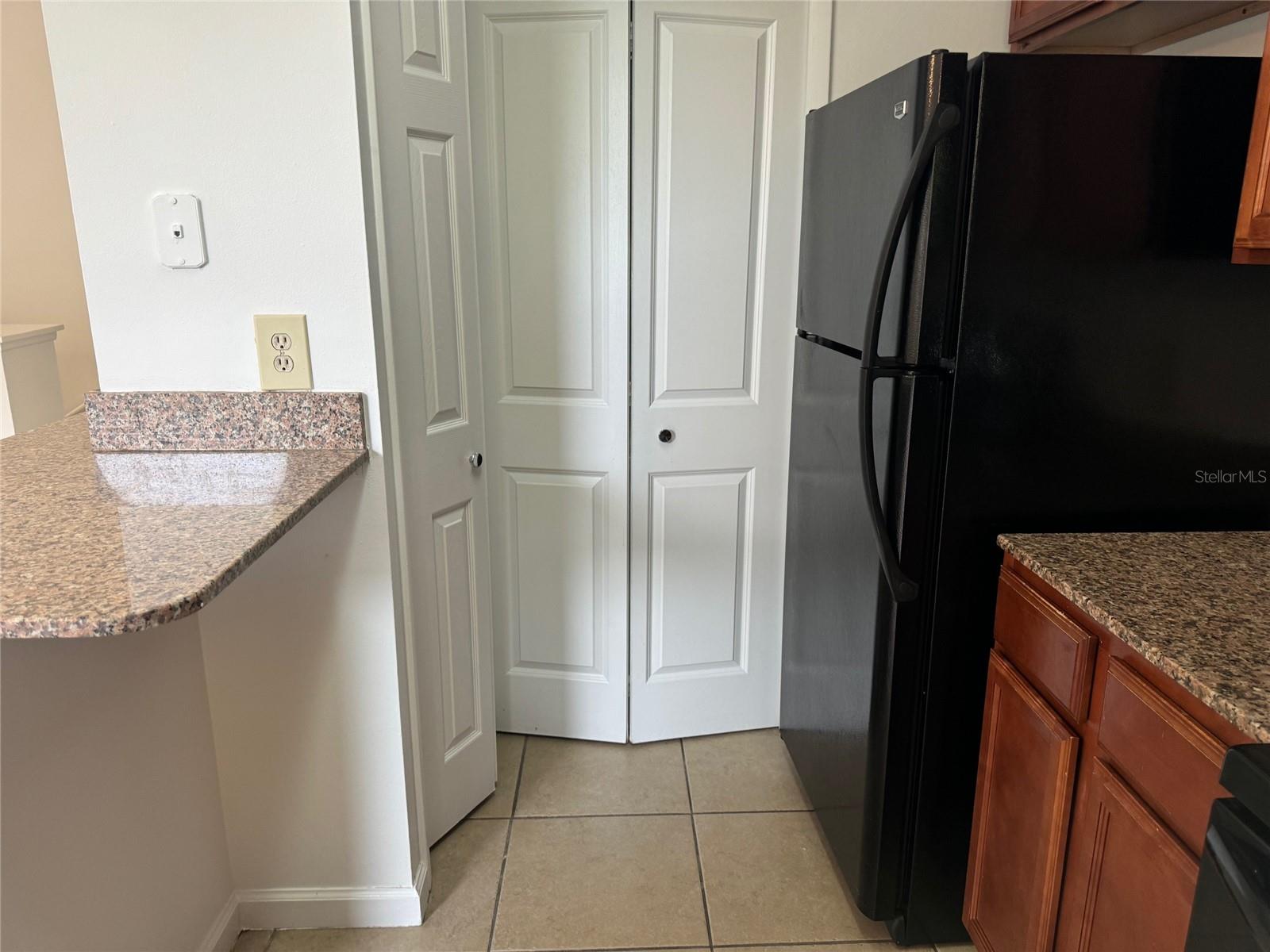 SIESTA LAGO CONDOS - Residential Lease