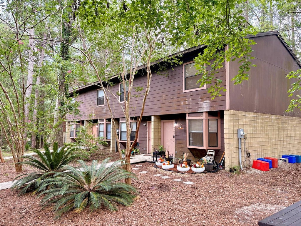 Photo of 6907 SW 44th Avenue, Gainesville, FL 32608 (MLS # GC542042)