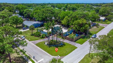 A home in PINELLAS PARK