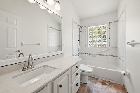 Tiny photo for 16610 Majestic Court, Clermont, FL 34711 (MLS # O6393386)