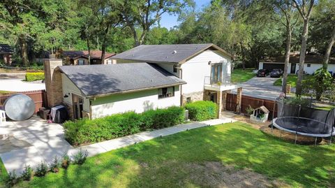 A home in DELAND