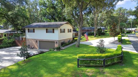 A home in DELAND